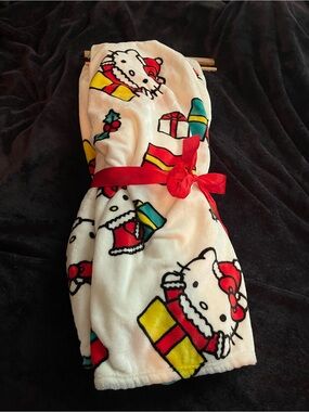Hello Kitty Plush Throw - White with Red, Yellow & Teal Accents
